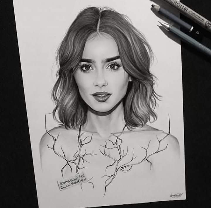 Lily Collins.jpg