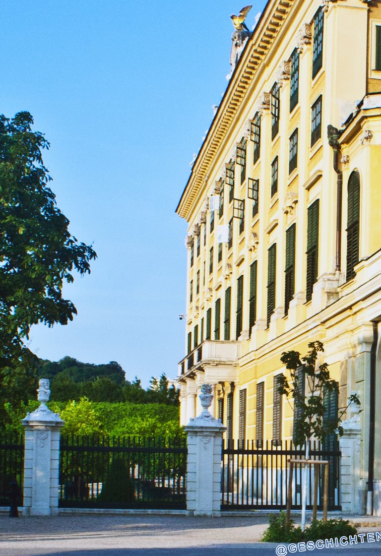 schloss-detail1.jpg