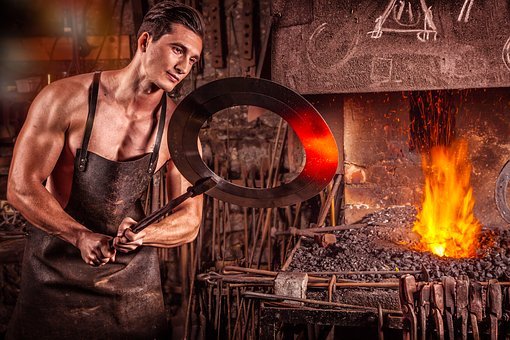 blacksmith-2740128__340.jpg