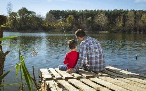 hari-minggu-ayah-ajak-anak-mancing-saja-sambil-bercerita-mereka-pasti-bangga-too9zr5Pr4.jpg