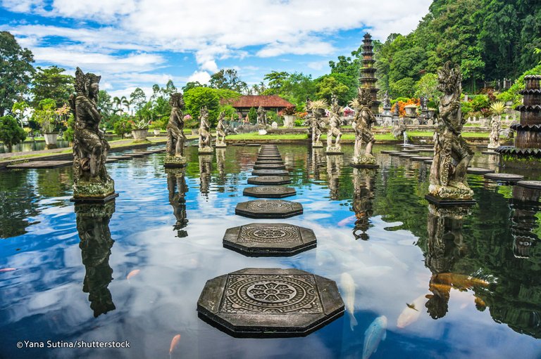 tirta-gangga-bali-1.jpg