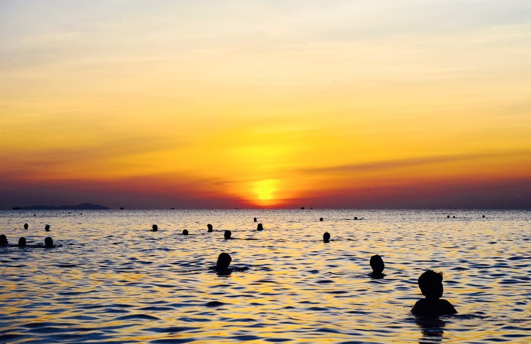 afterglow-beach-clouds-1482819.jpg