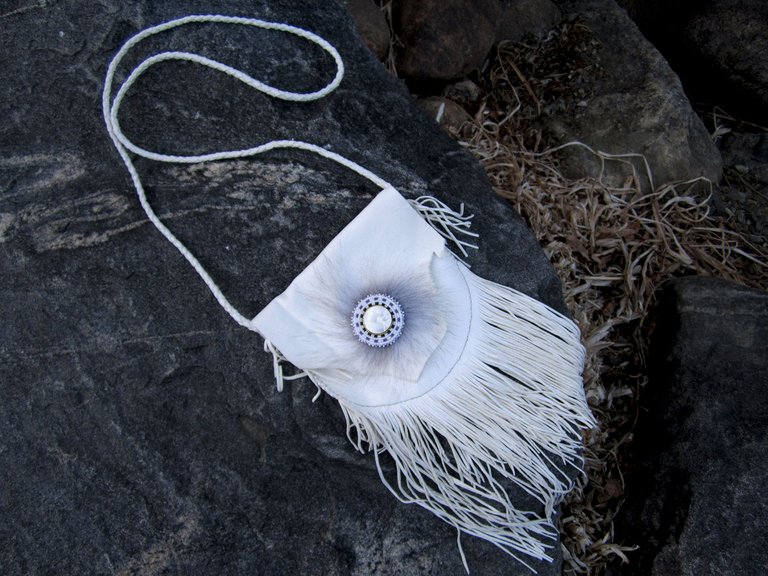 Beaded White Deerskin Shoulder Cross Body bag 1c.jpg