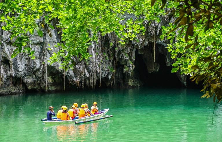 puerto-princesa-underground-river-in-palawan-sabang-11.jpg