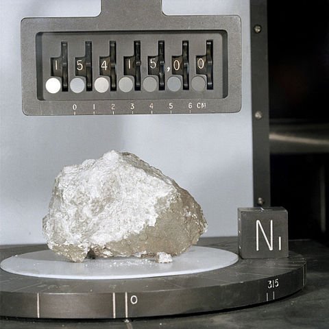 480px-Apollo_15_Genesis_Rock.jpg