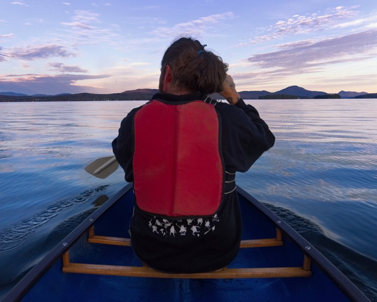 jessicaoutside.com-PA111667-ben-in-canoe-at-sunrise-vermont.jpg