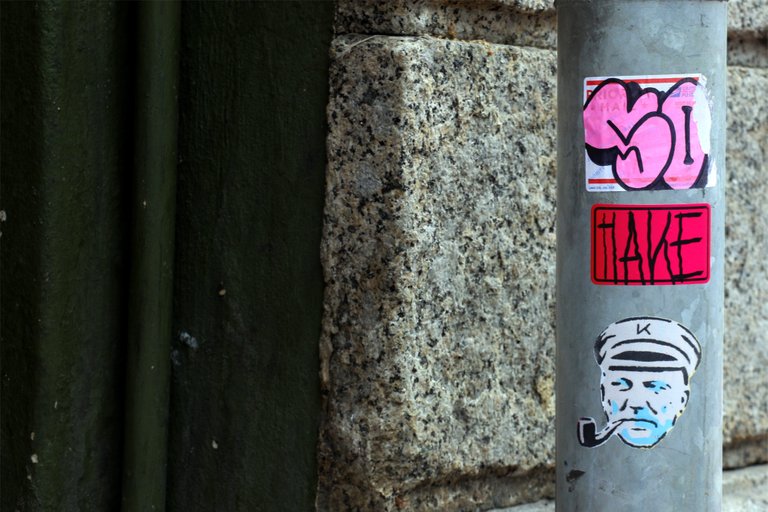 Long_street_sticker.jpg