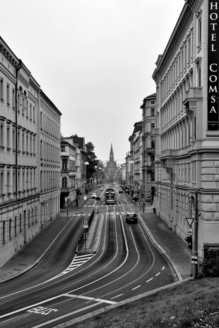 brno čb kontrast HDR ořez.jpg