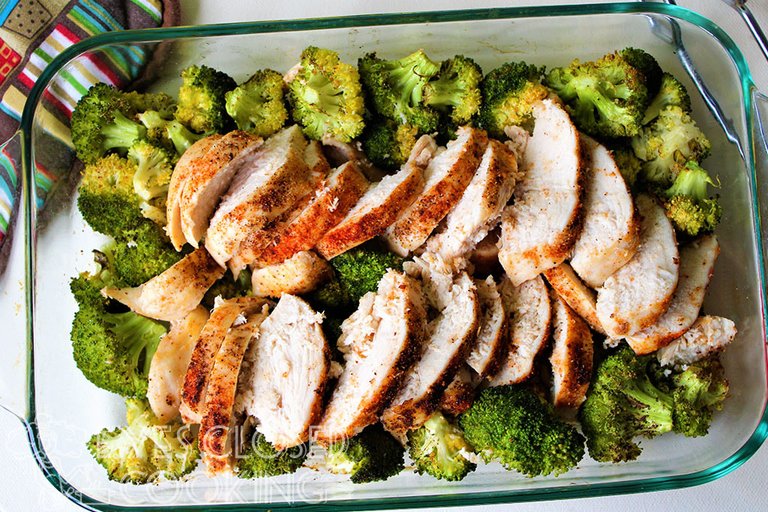 EyesClosedCooking-BakedChickenBroccoli---01.jpg