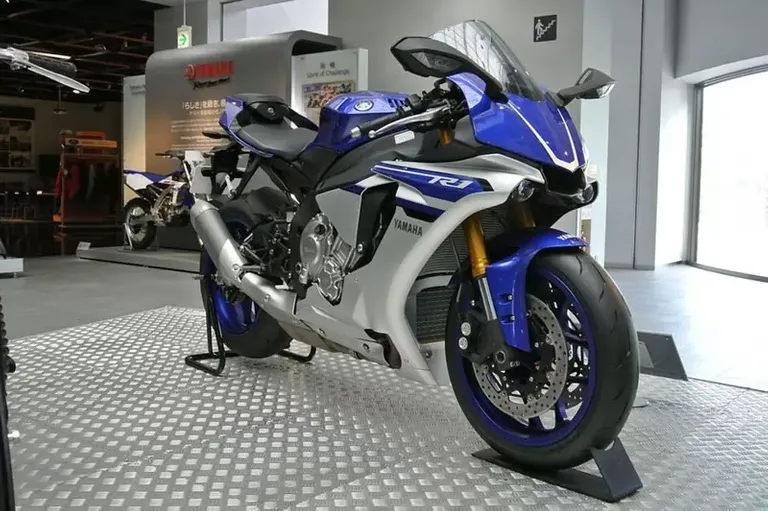 YZF-R1.webp.jpg