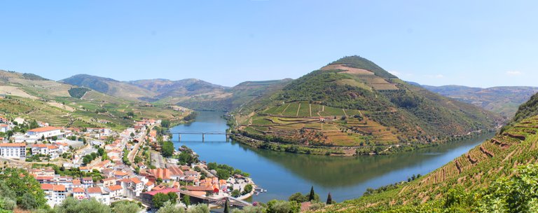 stDouroValley_Panorama.jpg