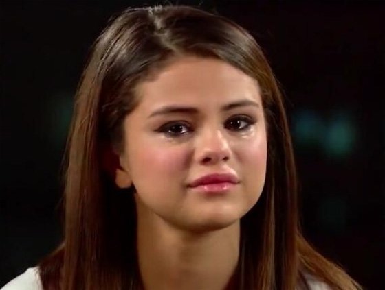 selena-gomez-crying-meme-main.jpg