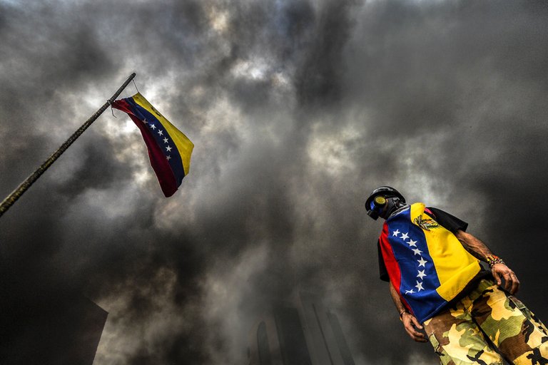 topshots-topshot-venezuela-crisis-opposition-protest_17357536.jpg