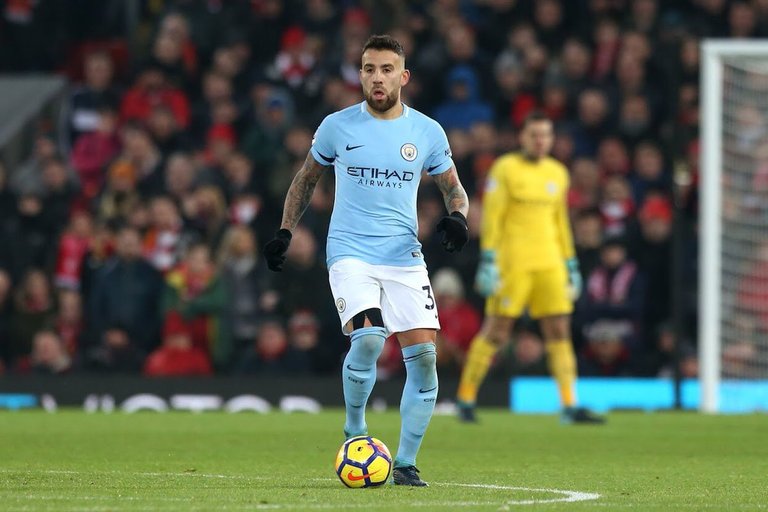 otamendi.jpg