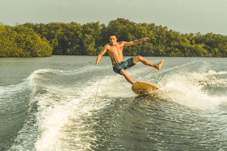 wakeboarding fail (1 of 1).jpg