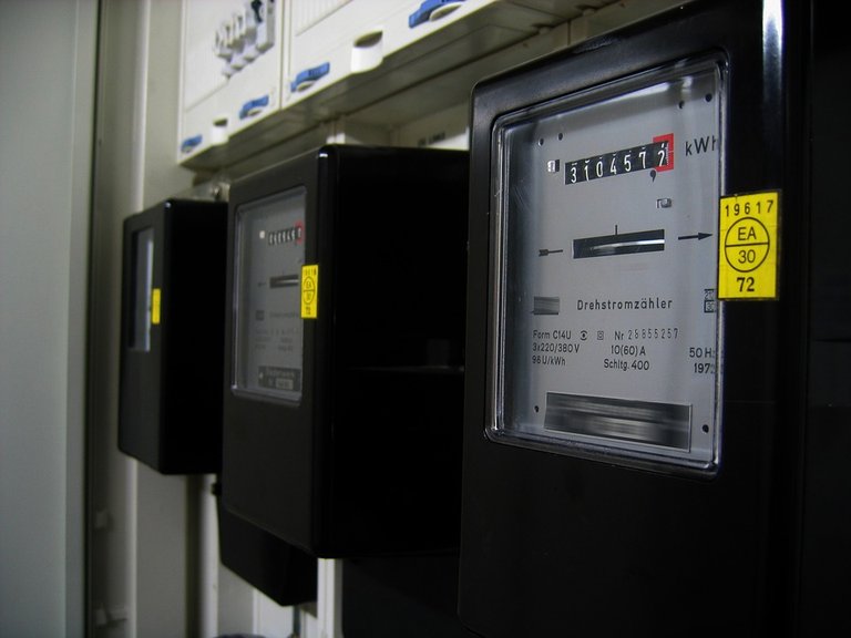 electricity-meter-96863_960_720.jpg