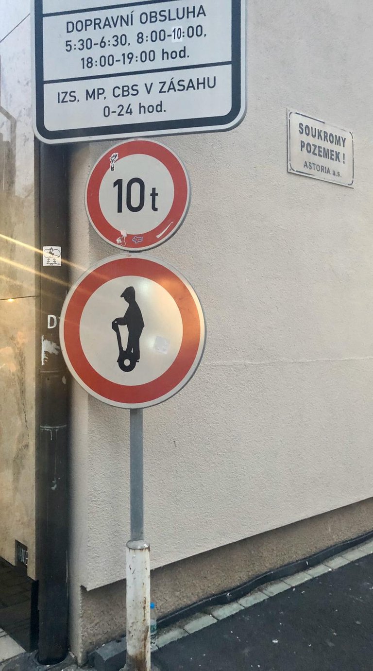 Schild.jpg