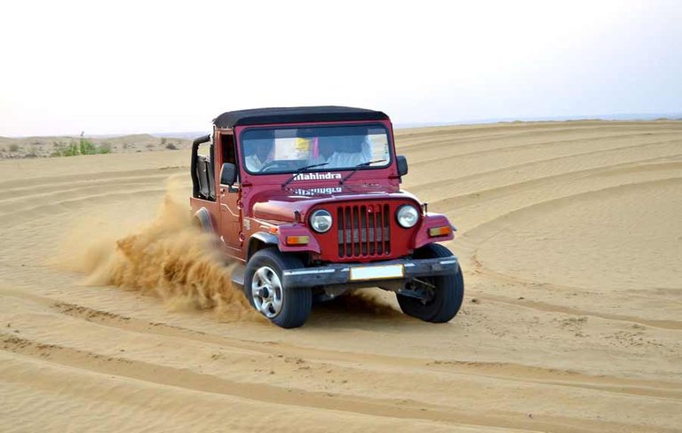 Jaisalmer-Jeep-Safari.jpg