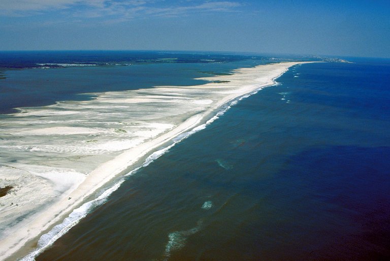 Assateague_Island_aerial_view.jpg