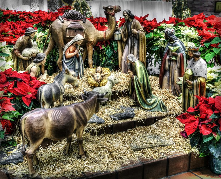 nativity-596934_1920.jpg