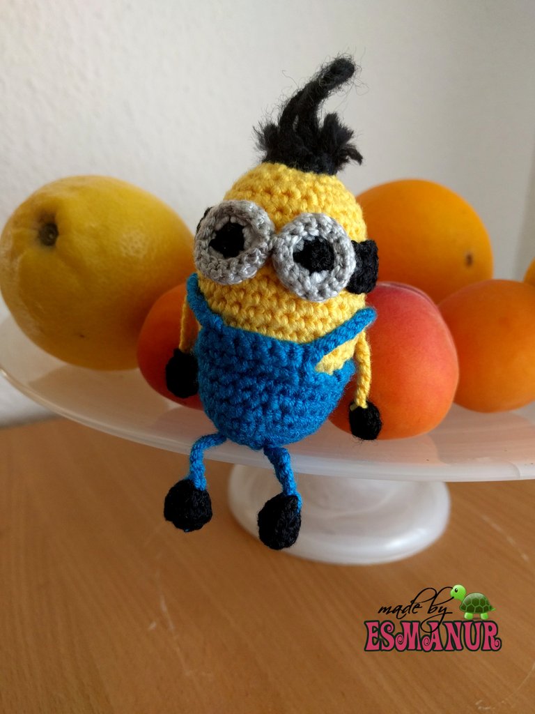 key pendant crochet amigurumi minions