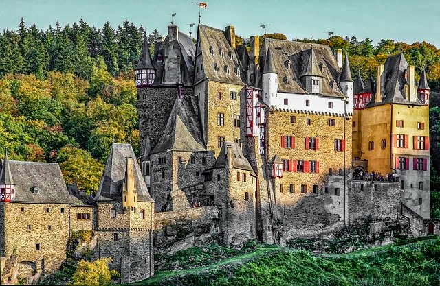 burg-eltz-3752781_640.jpg