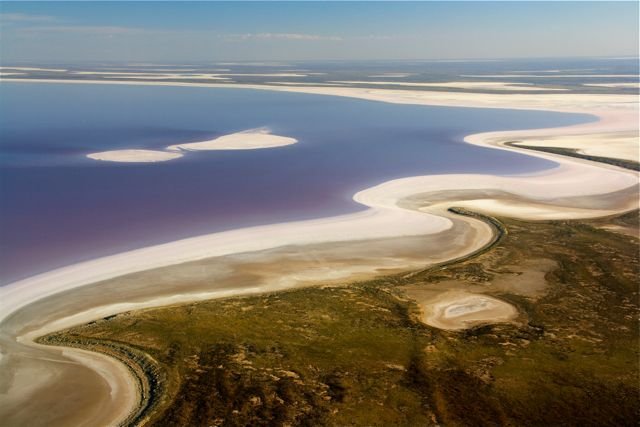 Lake Eyre 3.jpg