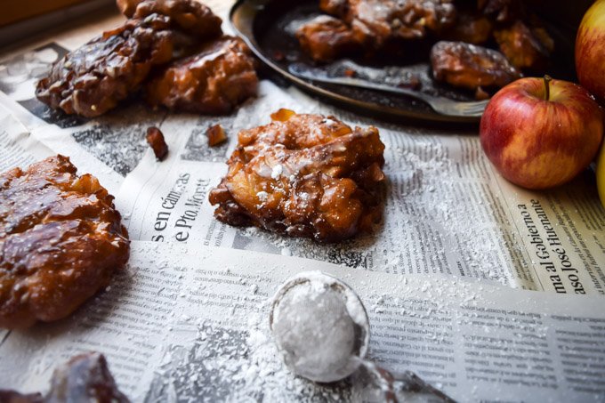 Glazed Cinnamon Apple Fritters. (3).jpg