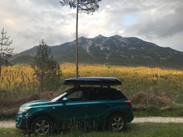 Startpunkt-Seinskopf-Karwendel-Bergtour-rebeccaontheroof.jpg