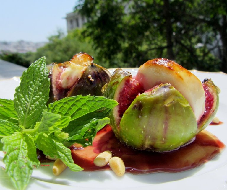 Roasted Figs with Goat Cheese (2) (Large).JPG