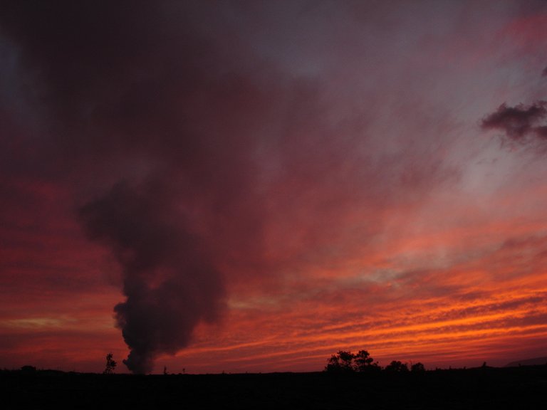 sunset-kalapana-plume.jpg