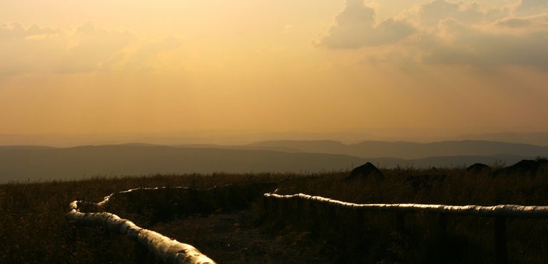 5888232860-sunset-at-the-brocken (FILEminimizer).jpg