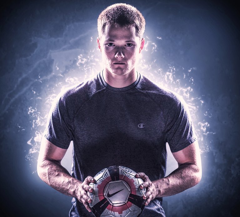 Photoshop Tutorial - Light Effects Sport Portrait.jpg