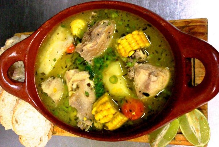 Asi-se-prepara-el-Sancocho-de-Gallina-en-Venezuela_articleimage.jpg