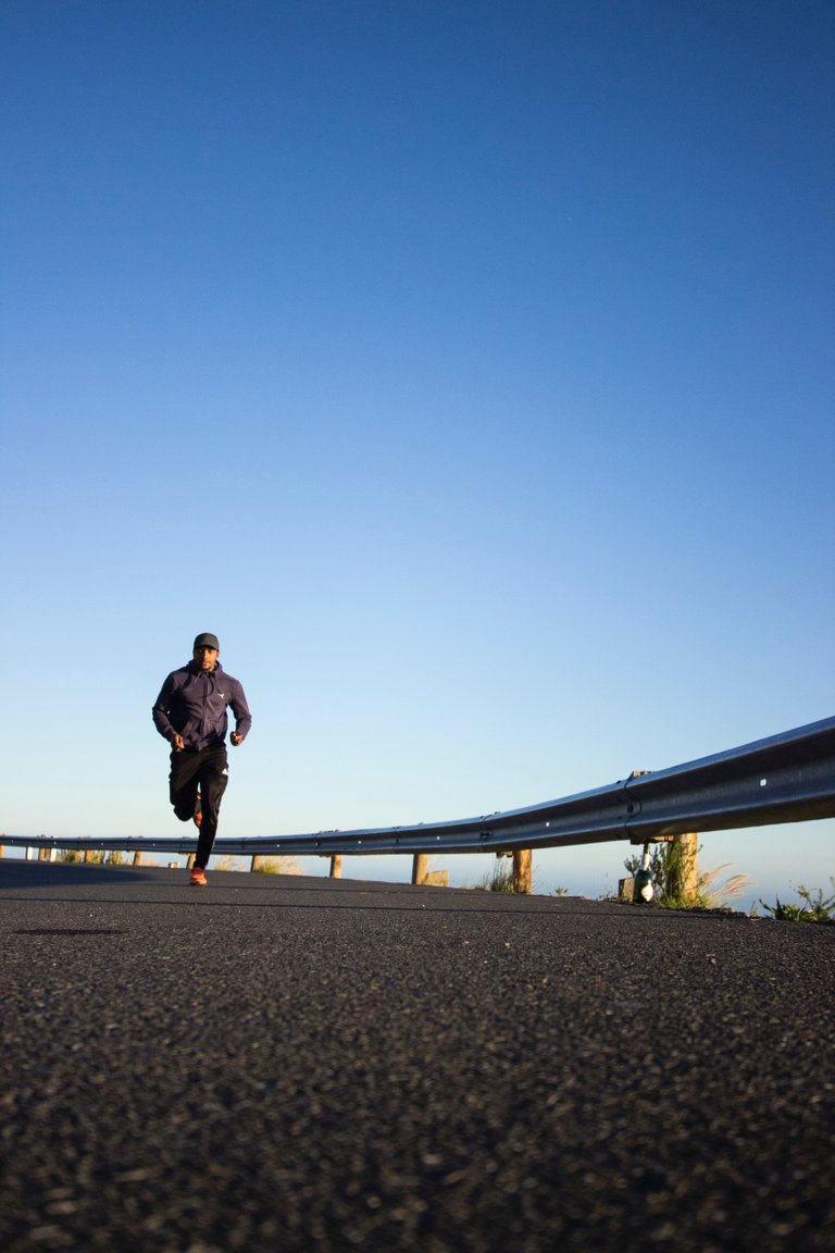 photo-of-man-running-during-daytime-2803158.jpg