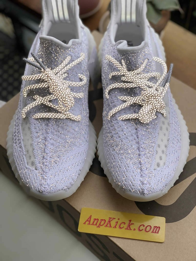 adidas-yeezy-boost-350-v2-static-reflective-3m-image-outfits-ef2367-(8).jpg