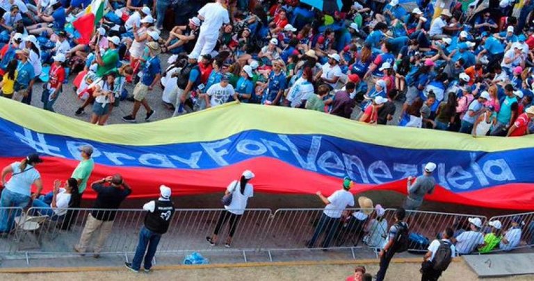 PRAY-FOR-VENEZUELA-900x475-c-center.jpg