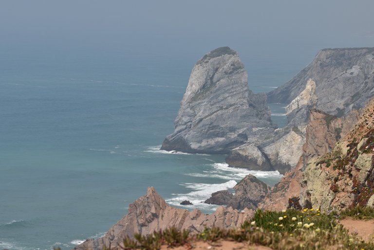 Cabo da roca praia da ursa.jpg