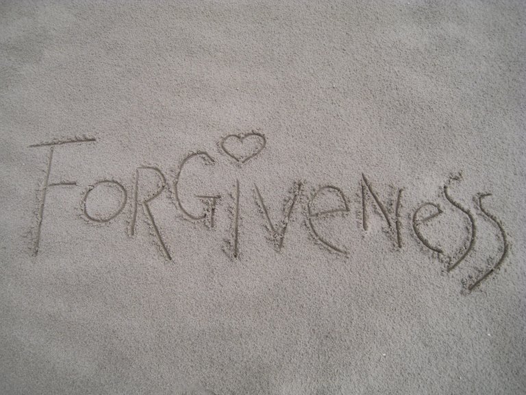 forgiveness-1767432_1920.jpg