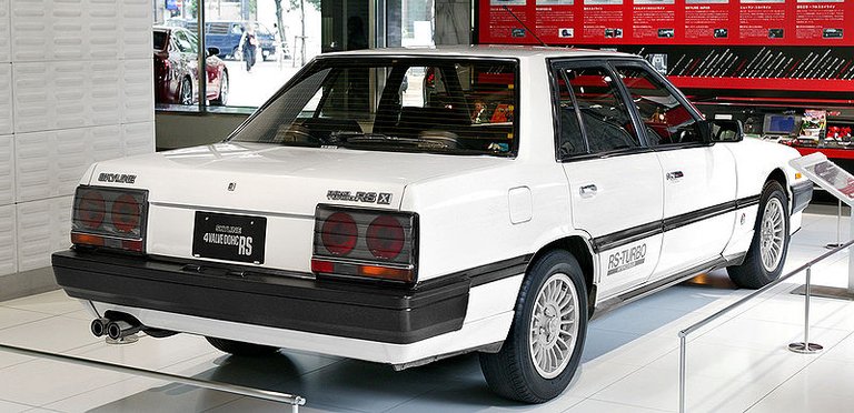 800px-Nissan_Skyline 6ta gen 2.JPG