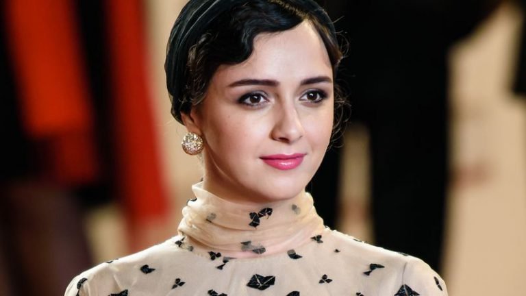 Top-30-Most-Beautiful-Women-in-the-World-3-768x432.jpg
