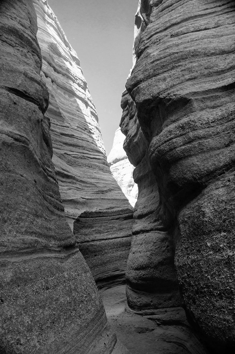 slotcanyon1bw.jpg