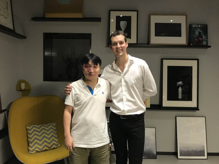 EOS 黄总与EOS CEO_20180524154213_2017july.jpg