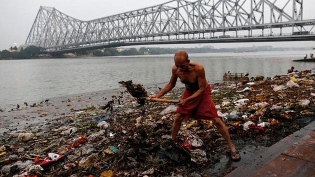 pollution-wider-image-dying-mother-ganges-succumbs_a0f6897c-774c-11e8-ada9-0239ece95d2f.jpg