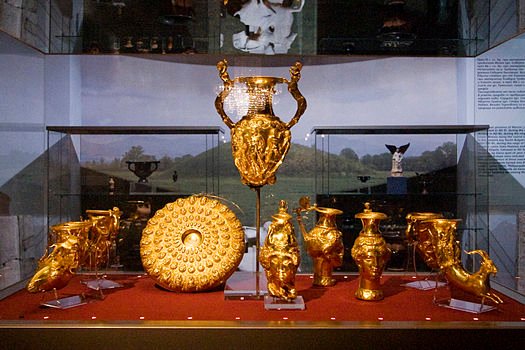 Thracian_Gold_Treasure.jpg