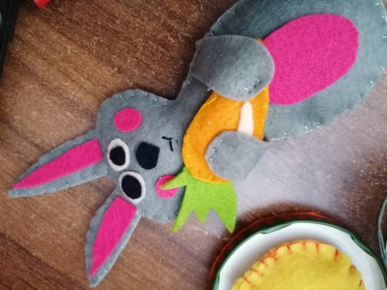 diy-felt-rabbit 1(34).jpeg