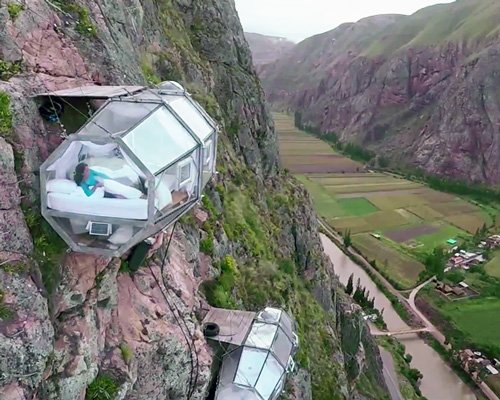 skylodge-adventure-suites-natura-vive-glass-pods-peru-designboom-500.jpg