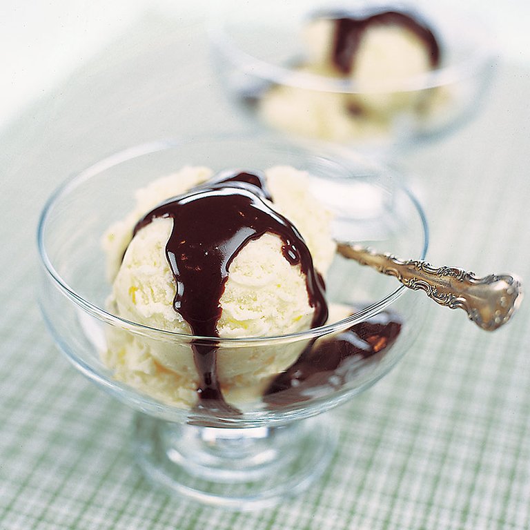 SFS_GingerIceCreamWChocSauce_FC_315475.jpg