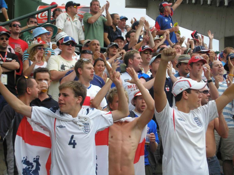 Barmy_Army_at_the_SCG.JPG