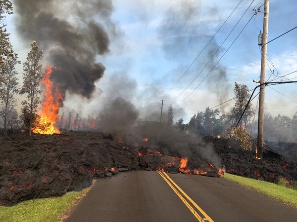 2018-05-06T033206Z_366955949_RC1FD3C1D7D0_RTRMADP_3_HAWAII-VOLCANO.jpg